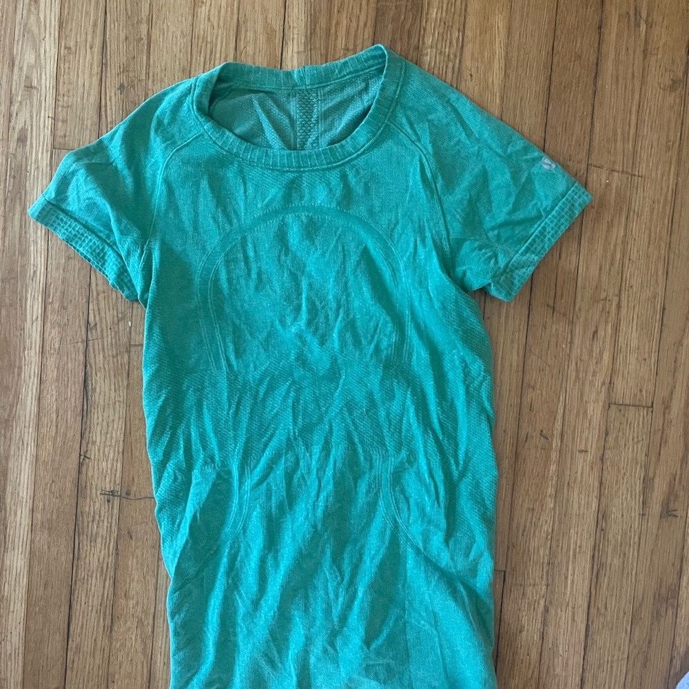 lululemon athletica Teal Short Sleeve Tee
